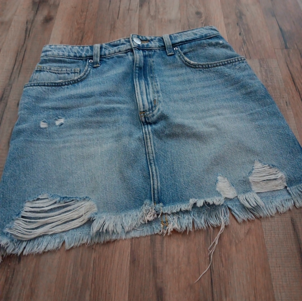 Lee denim skirt sz 28 medium distressed mini skirt